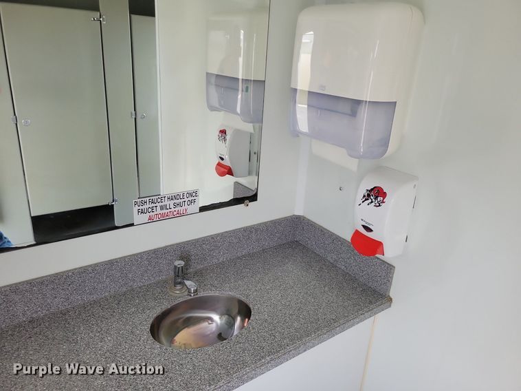 image for item JO9202 2010 Forest River  restroom trailer