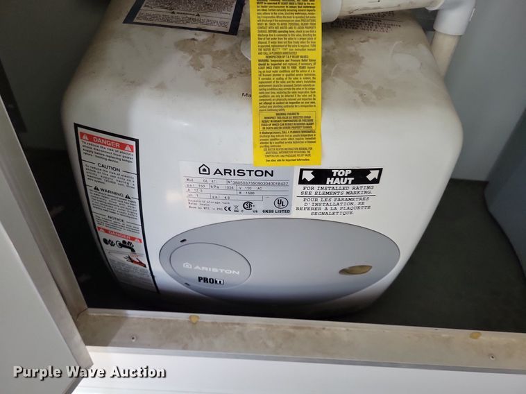 image for item JO9202 2010 Forest River  restroom trailer