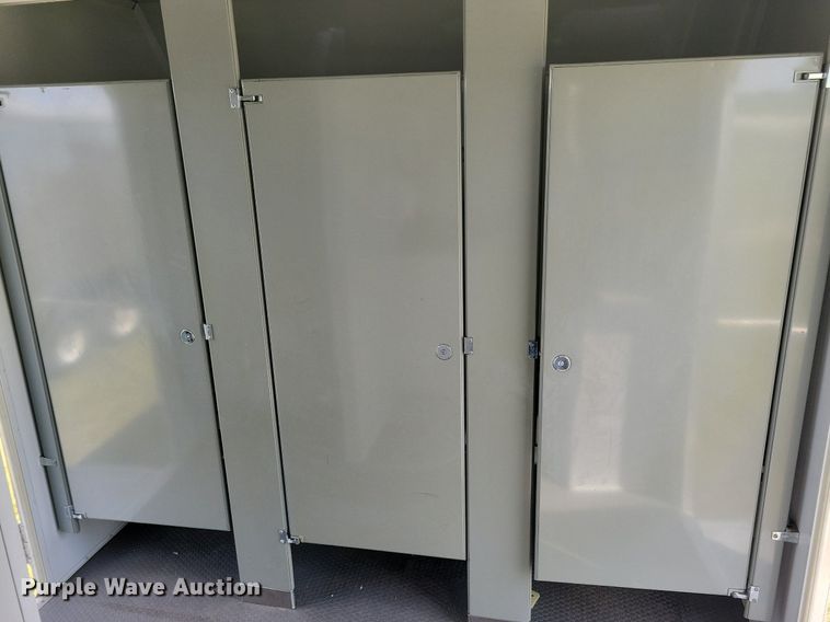 image for item JO9202 2010 Forest River  restroom trailer