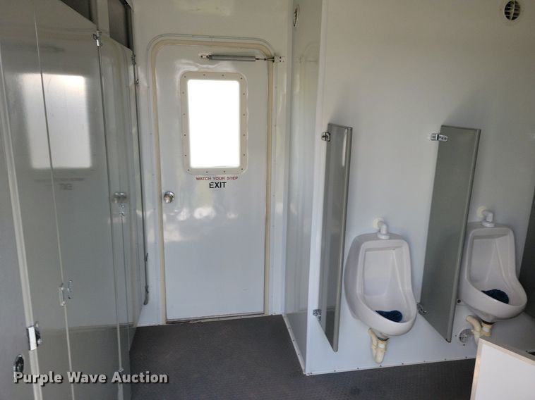 image for item JO9202 2010 Forest River  restroom trailer