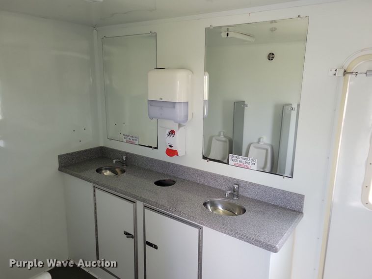 image for item JO9202 2010 Forest River  restroom trailer