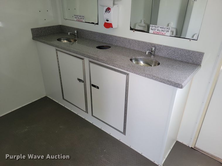 image for item JO9202 2010 Forest River  restroom trailer