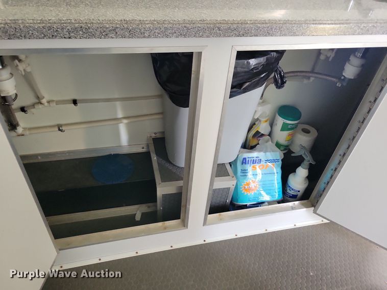 image for item JO9202 2010 Forest River  restroom trailer