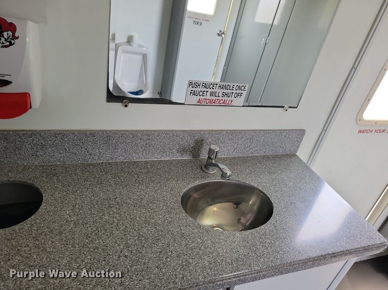 image for item JO9202 2010 Forest River  restroom trailer