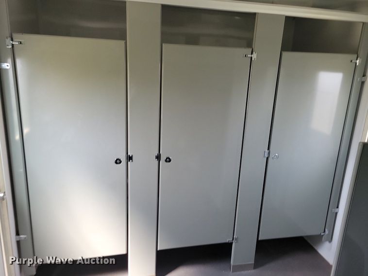 image for item JO9202 2010 Forest River  restroom trailer