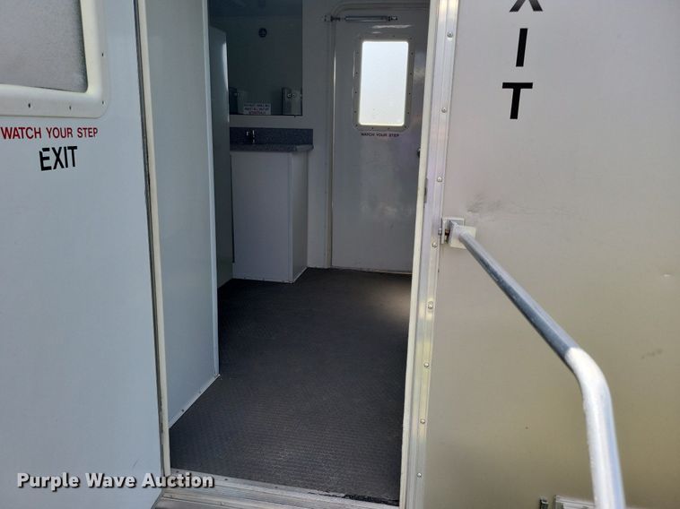 image for item JO9202 2010 Forest River  restroom trailer
