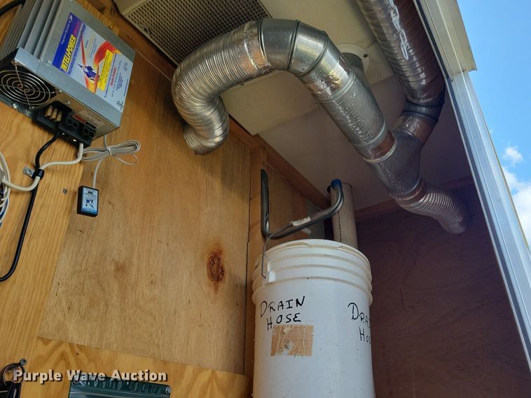 image for item JO9202 2010 Forest River  restroom trailer