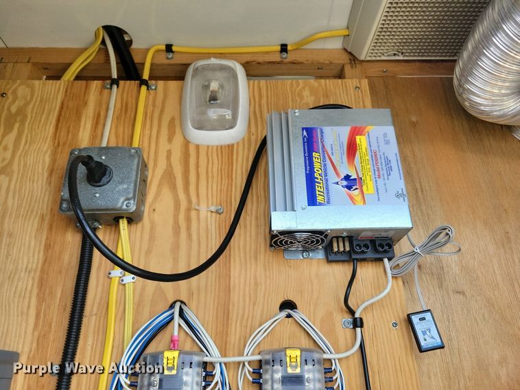 image for item JO9202 2010 Forest River  restroom trailer