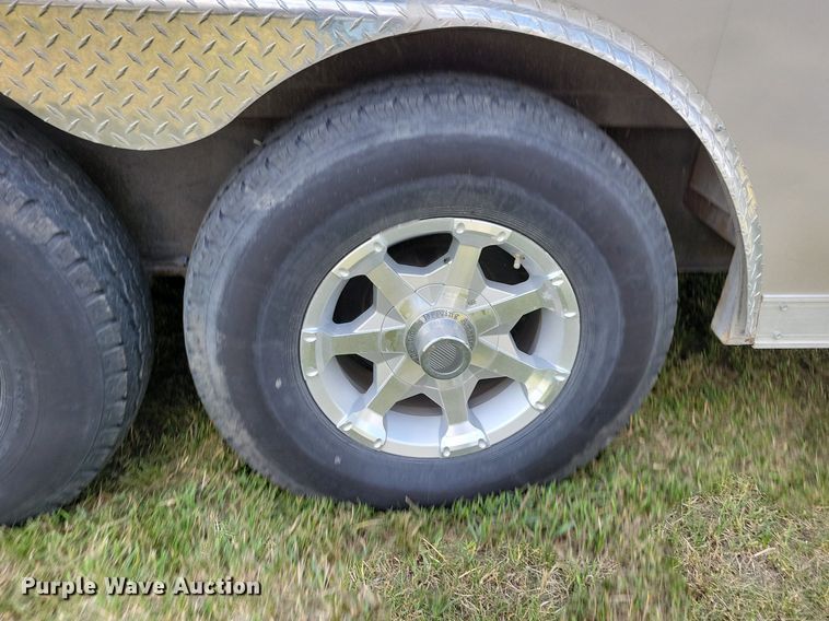 image for item JO9202 2010 Forest River  restroom trailer