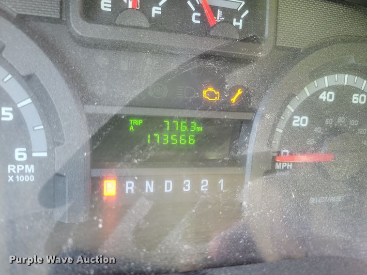 image for item JO9206 2010 Ford E450  shuttle bus