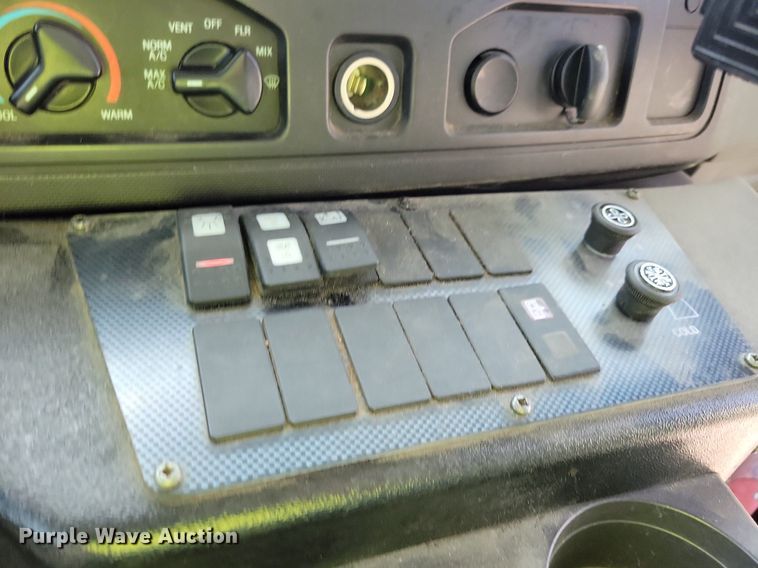 image for item JO9206 2010 Ford E450  shuttle bus