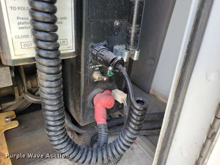 image for item JO9206 2010 Ford E450  shuttle bus