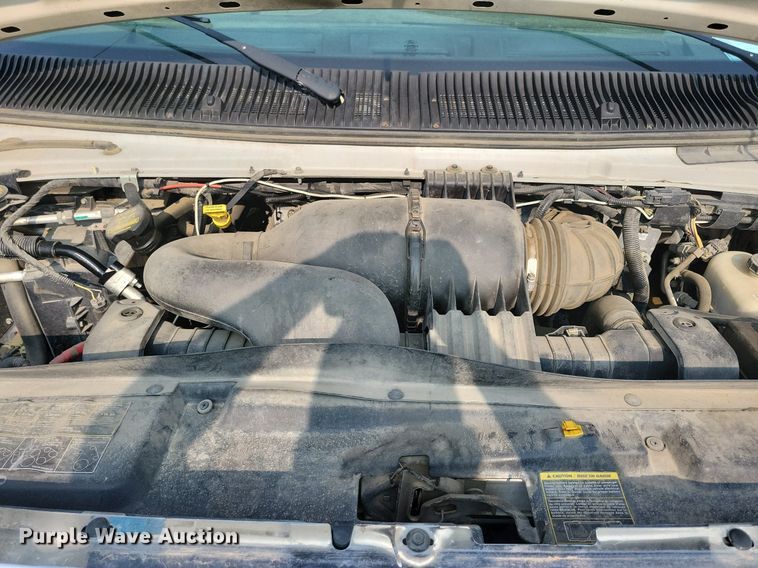 image for item JO9206 2010 Ford E450  shuttle bus