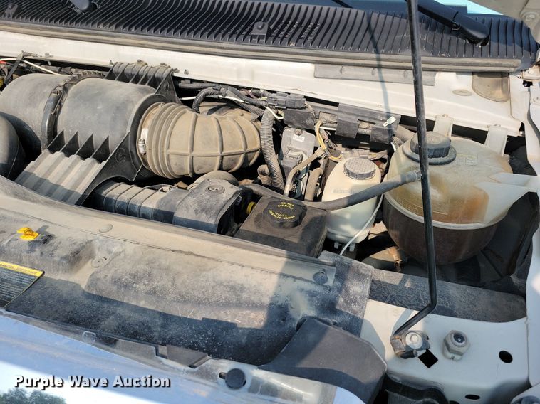 image for item JO9206 2010 Ford E450  shuttle bus