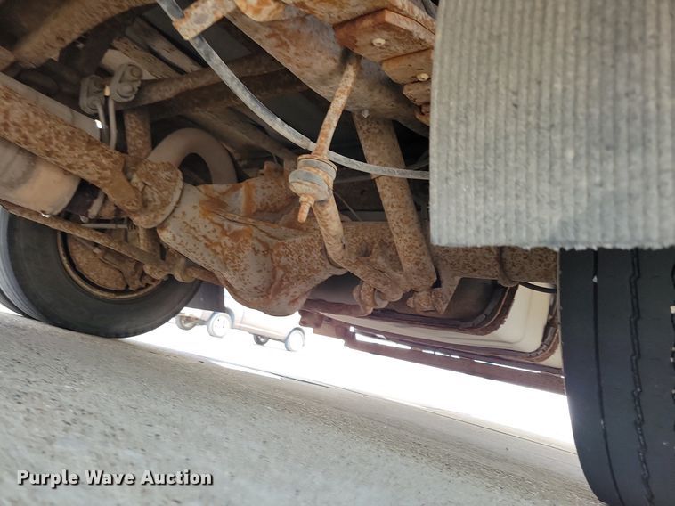 image for item JO9206 2010 Ford E450  shuttle bus