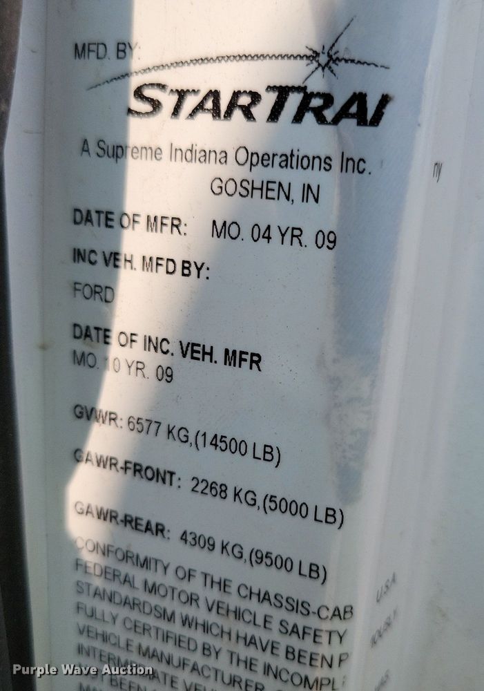 image for item JO9206 2010 Ford E450  shuttle bus