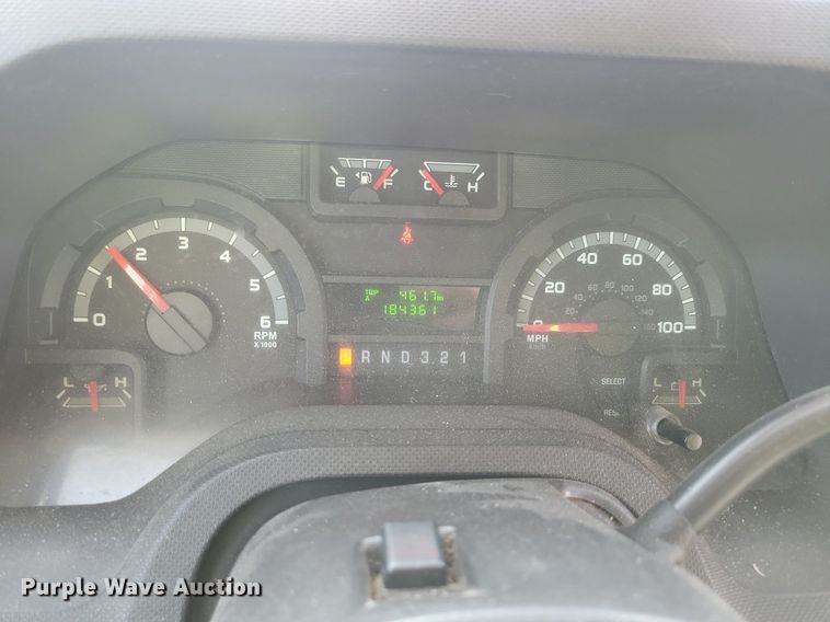 image for item JO9210 2010 Ford E450  shuttle bus