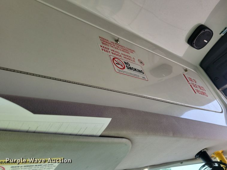 image for item JO9210 2010 Ford E450  shuttle bus