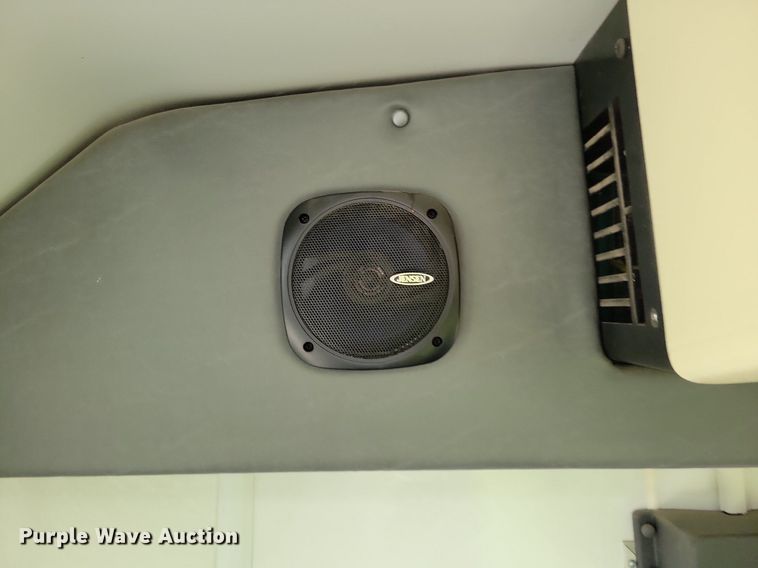 image for item JO9210 2010 Ford E450  shuttle bus