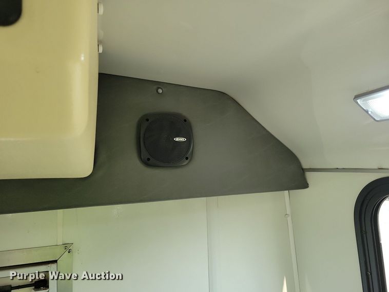 image for item JO9210 2010 Ford E450  shuttle bus