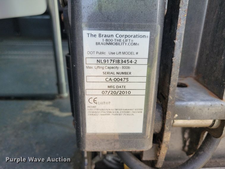 image for item JO9210 2010 Ford E450  shuttle bus