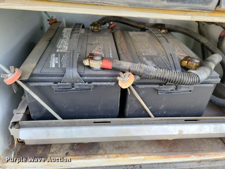 image for item JO9210 2010 Ford E450  shuttle bus