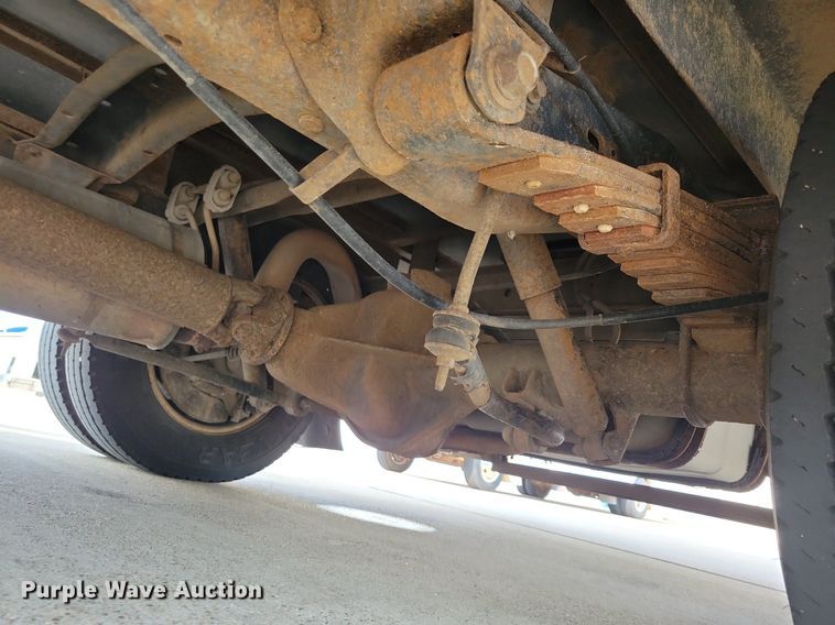 image for item JO9210 2010 Ford E450  shuttle bus