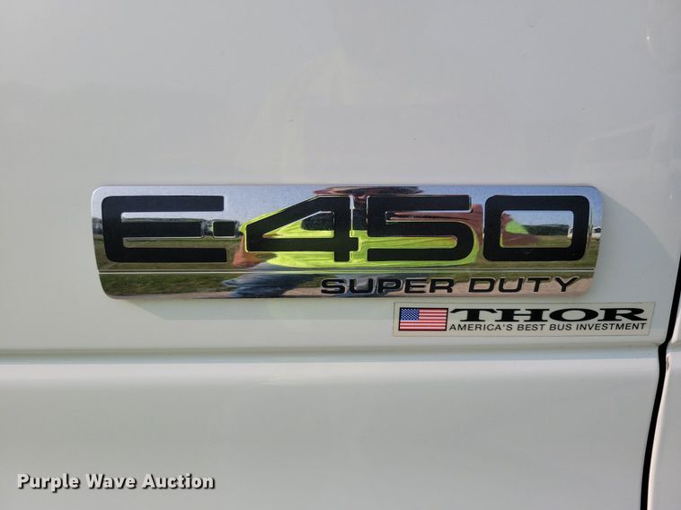 image for item JO9210 2010 Ford E450  shuttle bus