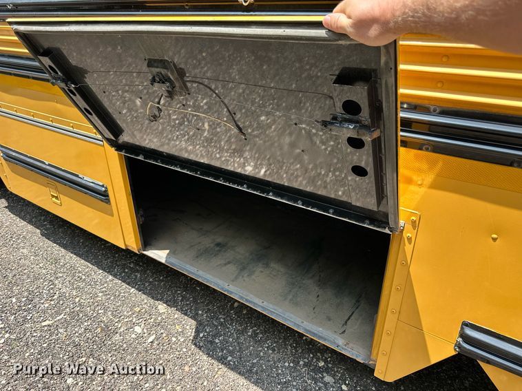 image for item KL9027 2005 Blue Bird  school bus