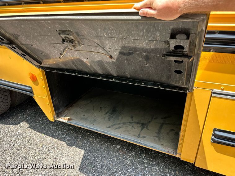 image for item KL9027 2005 Blue Bird  school bus