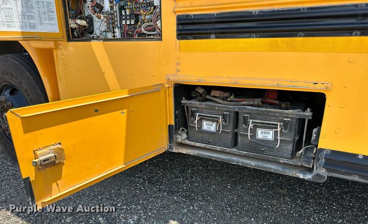 image for item KL9027 2005 Blue Bird  school bus