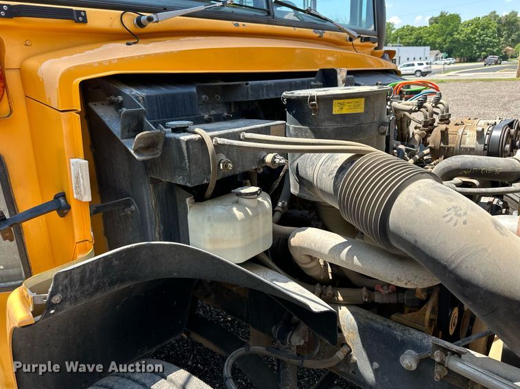 image for item KL9027 2005 Blue Bird  school bus