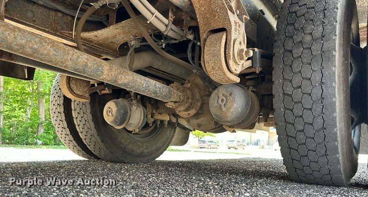 image for item KL9027 2005 Blue Bird  school bus