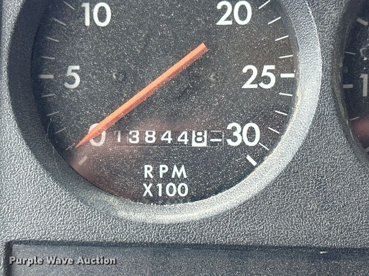 image for item KL9028 2001 Thomas Built  school bus