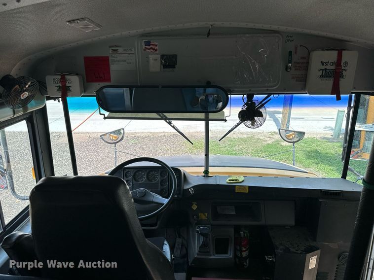 image for item KL9028 2001 Thomas Built  school bus