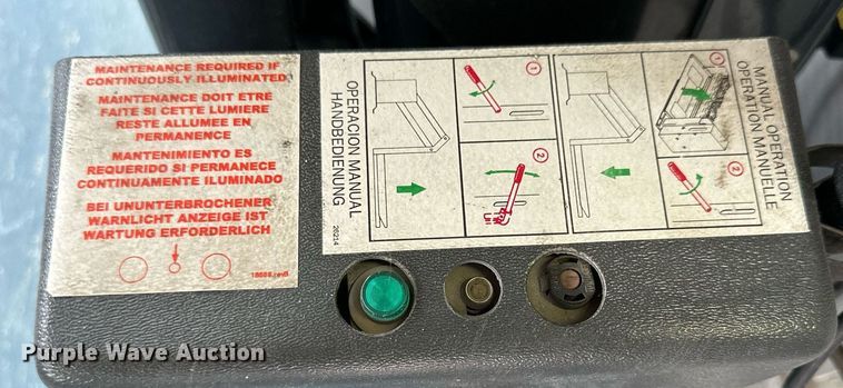 image for item KL9028 2001 Thomas Built  school bus