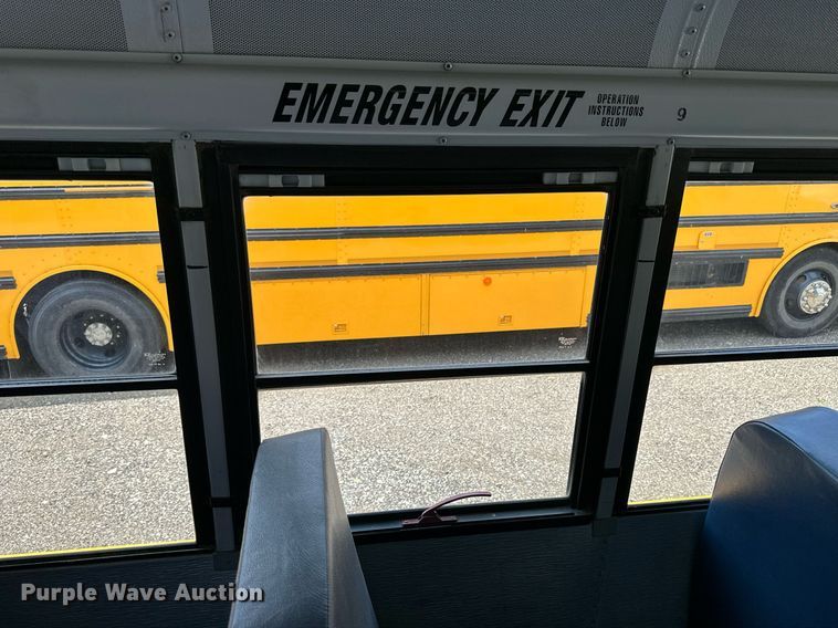 image for item KL9028 2001 Thomas Built  school bus