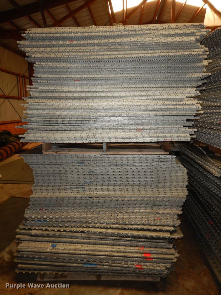 image for item KS9371 Approximately 1,500 to 1,700 pieces of gymnasium flooring