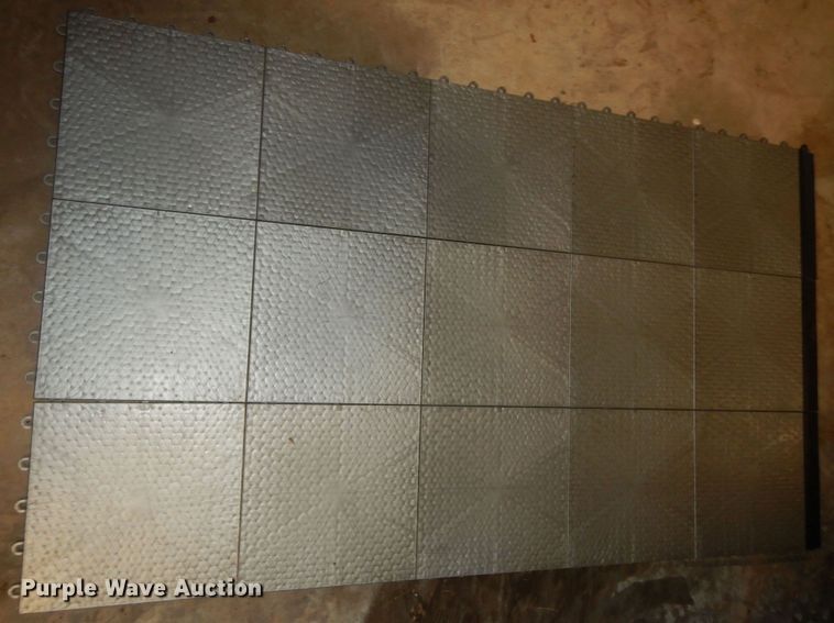 image for item KS9371 Approximately 1,500 to 1,700 pieces of gymnasium flooring