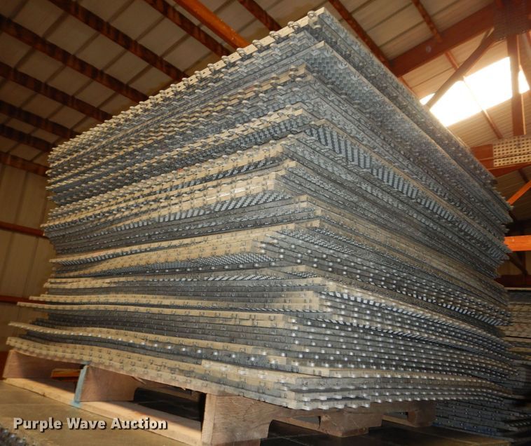 image for item KS9371 Approximately 1,500 to 1,700 pieces of gymnasium flooring