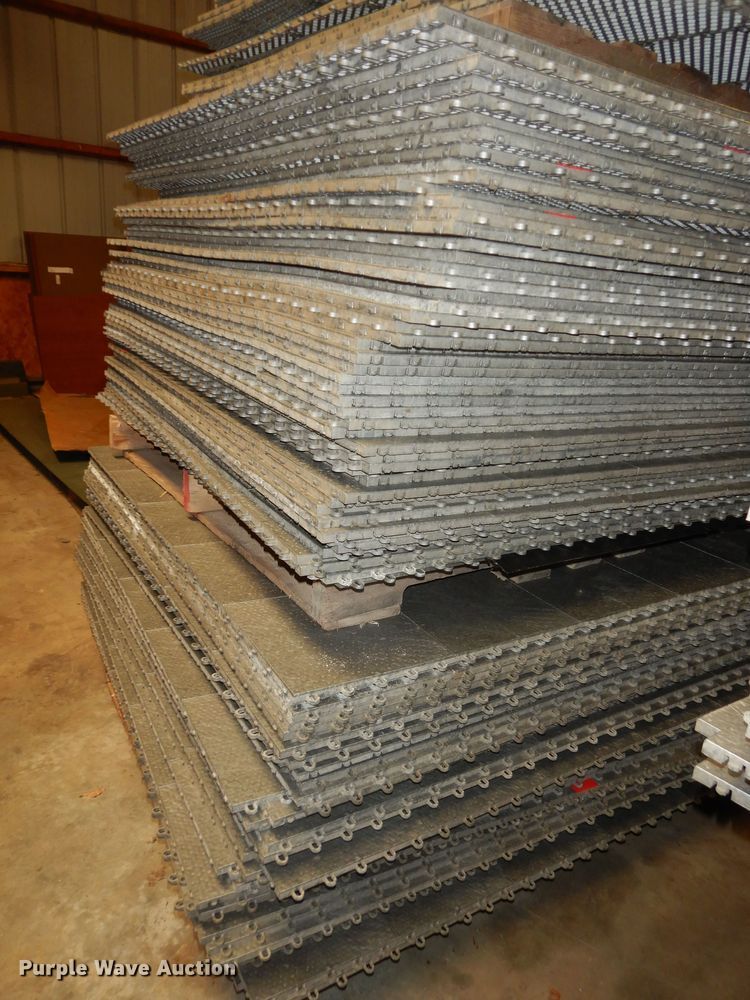 image for item KS9371 Approximately 1,500 to 1,700 pieces of gymnasium flooring