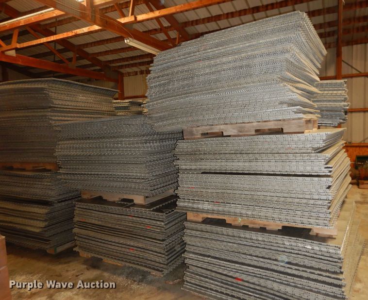 image for item KS9371 Approximately 1,500 to 1,700 pieces of gymnasium flooring