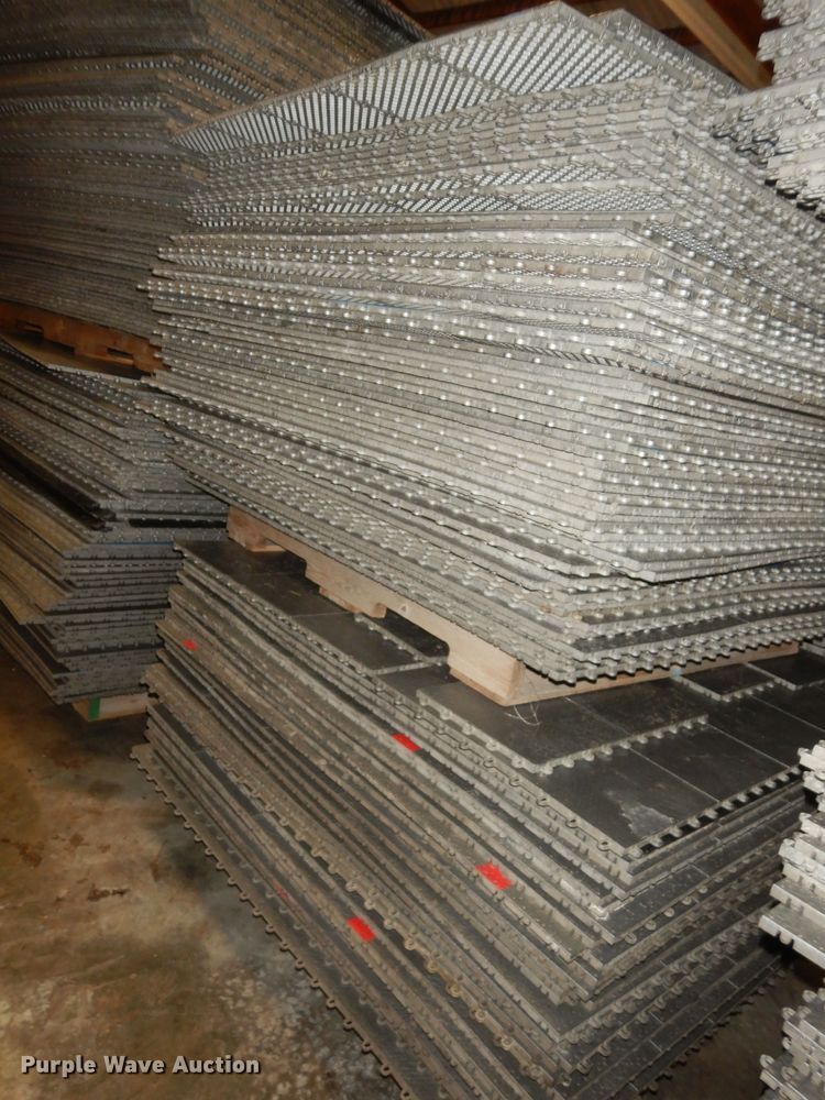 image for item KS9371 Approximately 1,500 to 1,700 pieces of gymnasium flooring