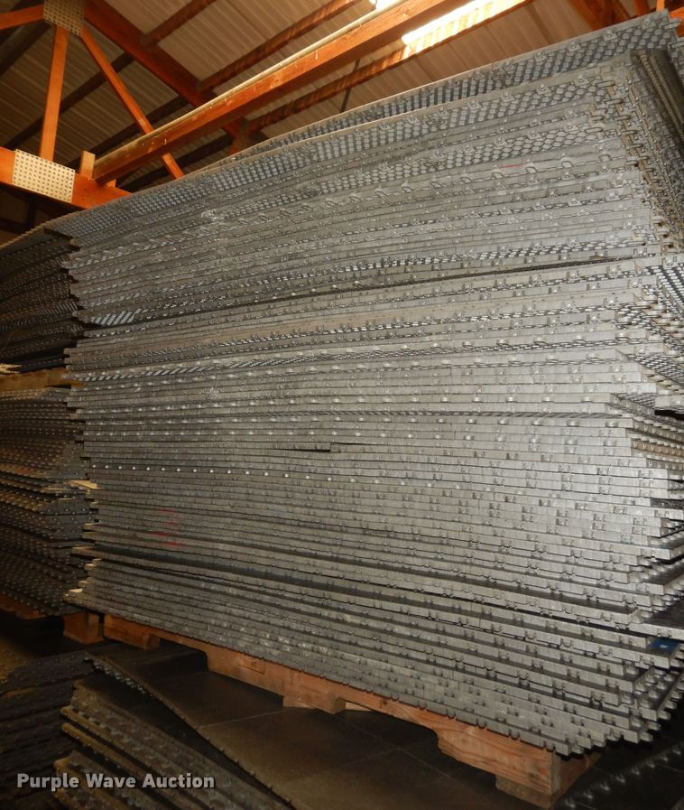 image for item KS9371 Approximately 1,500 to 1,700 pieces of gymnasium flooring