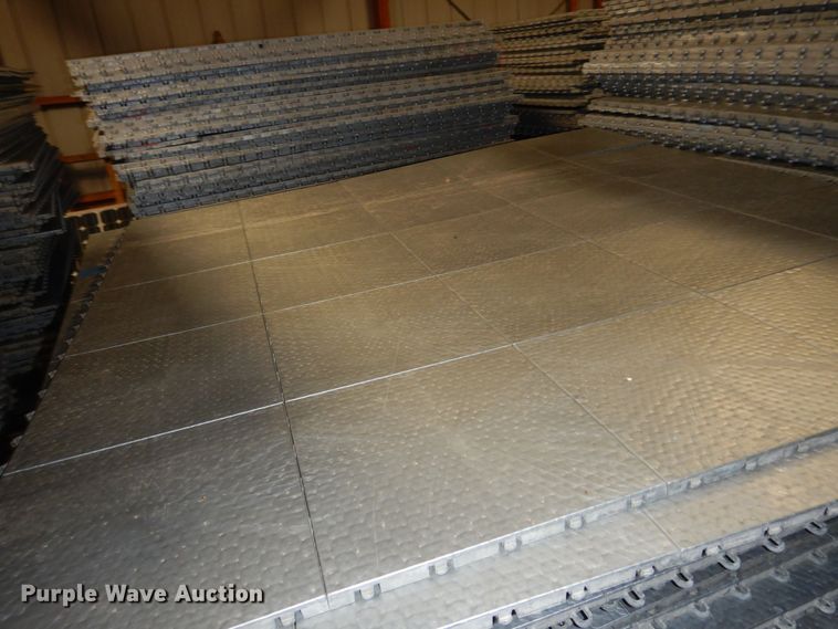 image for item KS9371 Approximately 1,500 to 1,700 pieces of gymnasium flooring