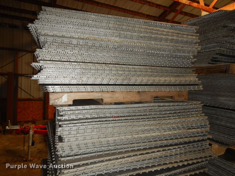 image for item KS9371 Approximately 1,500 to 1,700 pieces of gymnasium flooring