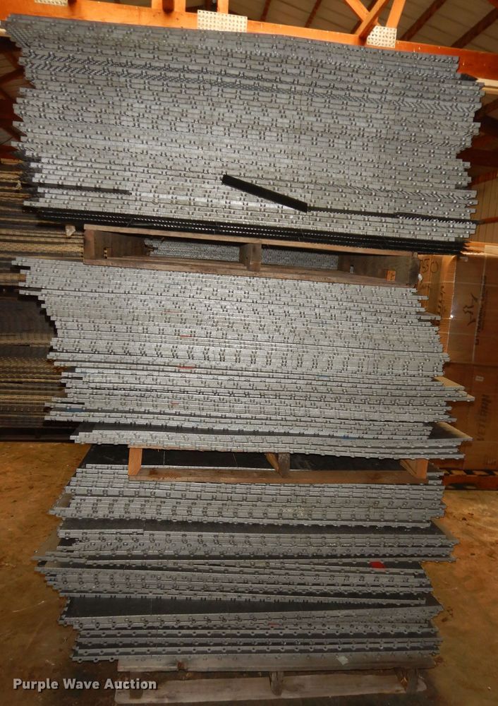 image for item KS9371 Approximately 1,500 to 1,700 pieces of gymnasium flooring