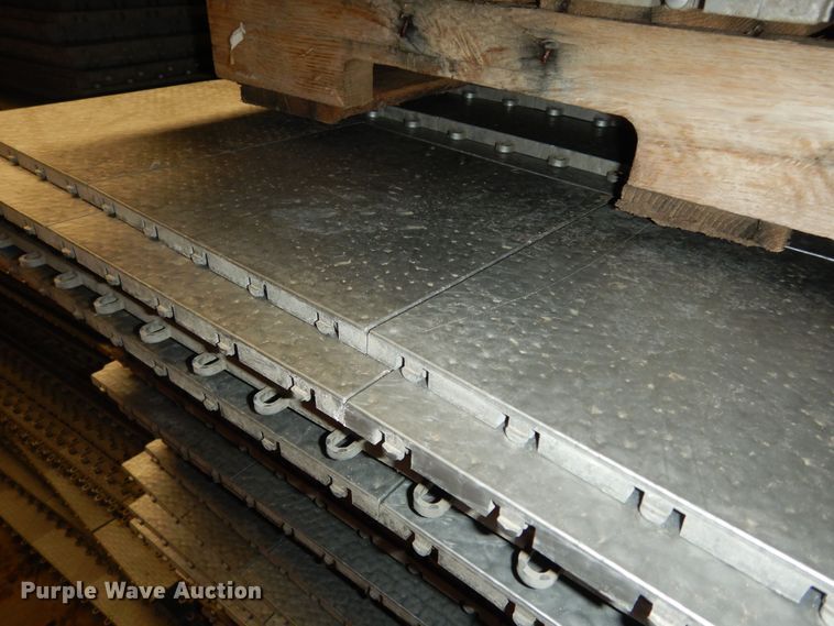 image for item KS9371 Approximately 1,500 to 1,700 pieces of gymnasium flooring