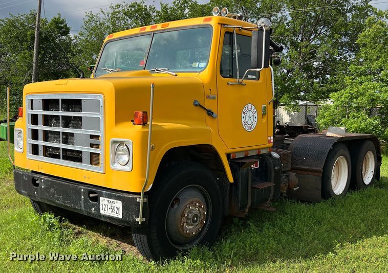 image for item LB9331 1982 International F-2275  winch truck