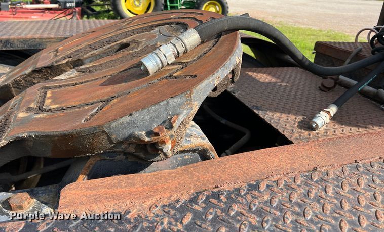 image for item LB9331 1982 International F-2275  winch truck